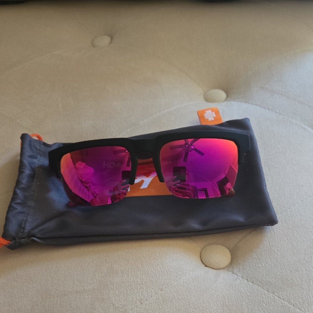 HD Polarized Sunglasses with Pink Lenses